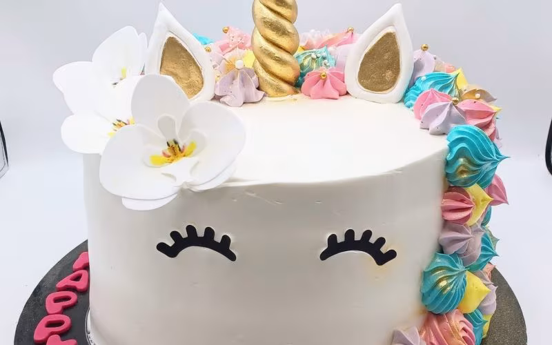 A TU PER TU CON LAURA FASANELLA: DALLA SCUOLA DI PAIDEIA AL SUCCESSO NELLA PASTICCERIA